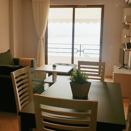 Appartamento Victoria'S Sea-Cret Sarandë Esterno foto