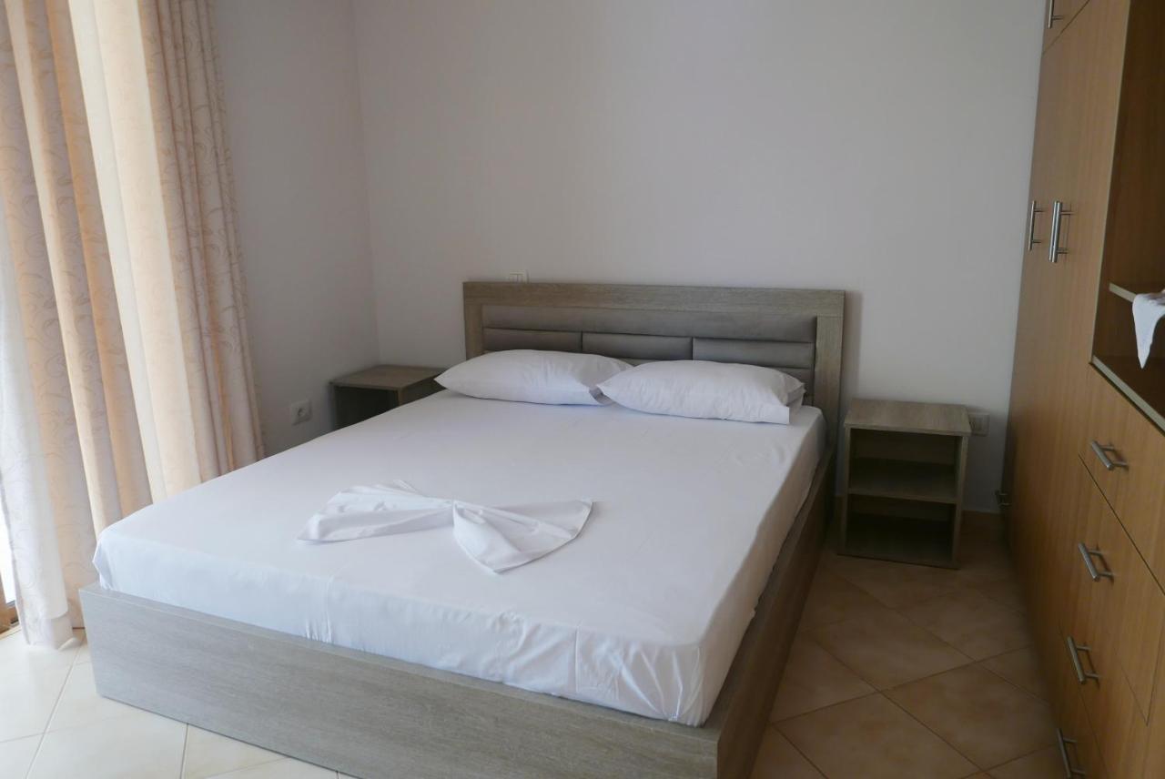 Appartamento Victoria'S Sea-Cret Sarandë Esterno foto